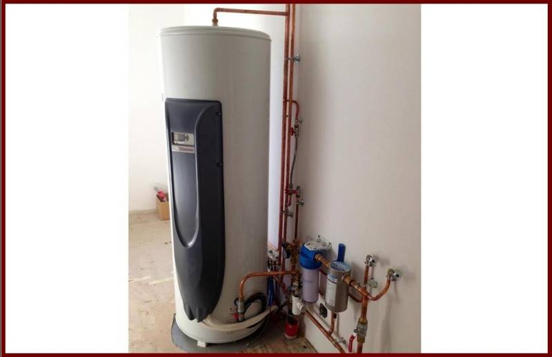 Installation d'un chauffe-eau thermodynamique dans une maison individuelle à Béziers (34500) dans le l'Hérault.